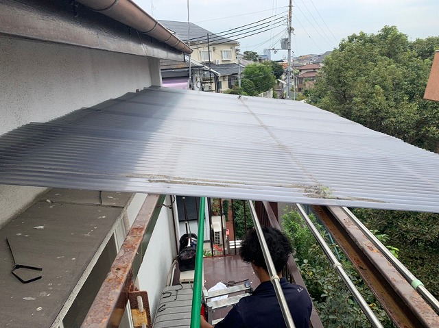 ベランダ波板撤去